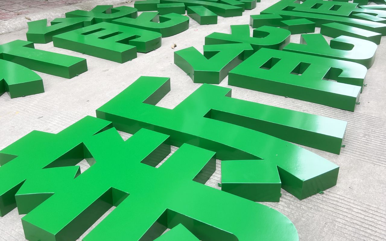 铁皮字产品实拍图